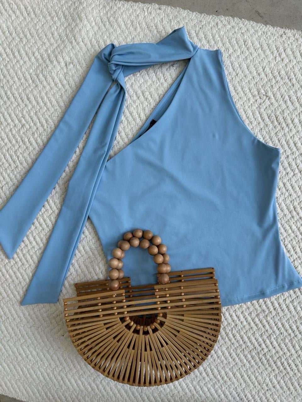 Blusa Asimétrica Corbatín Azul Cielo