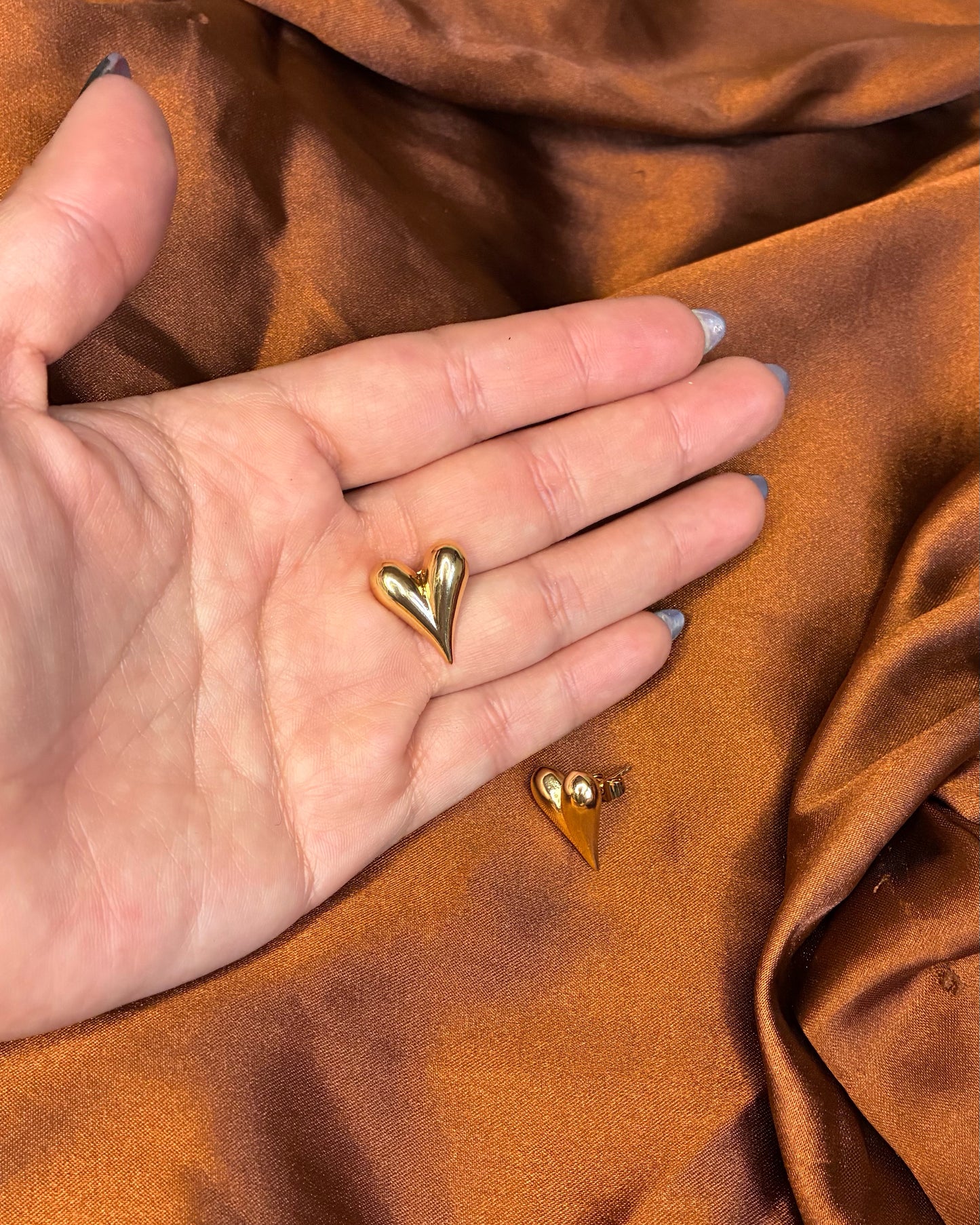 Aretes Corazón Bombacho