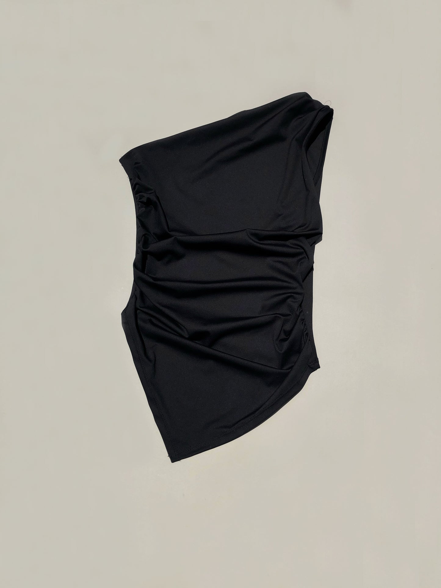 Blusa Asimétrica Negra