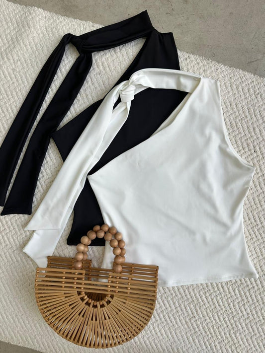 Blusa Asimétrica Corbatín Blanco