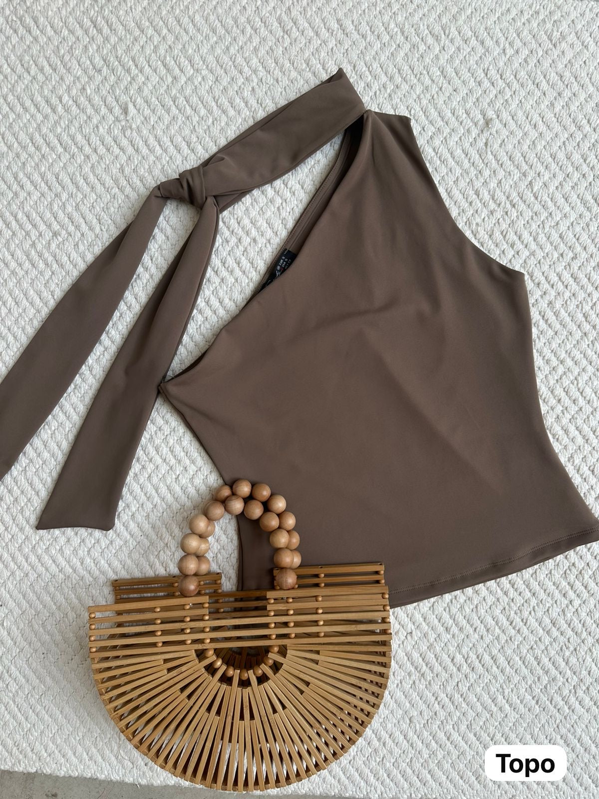 Blusa Asimétrica Corbatín Topo