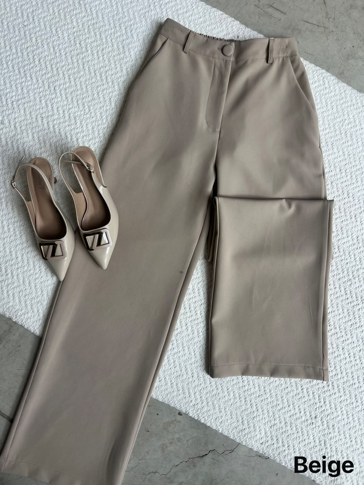 Pantalón Recto Beige