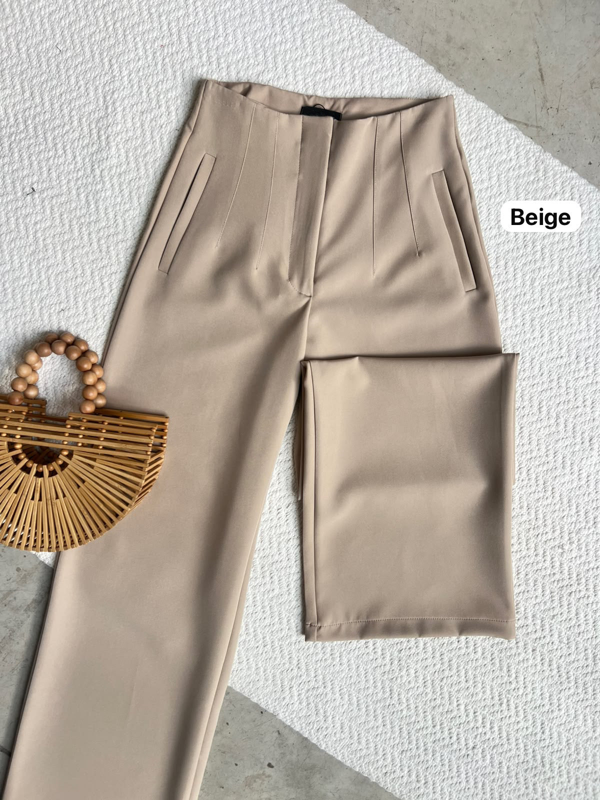 Pantalón Tiro Alto Pinzas Beige