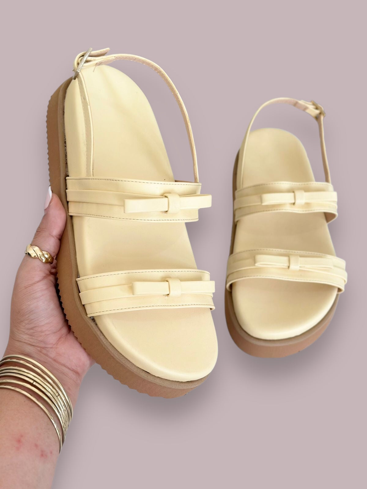 Sandalias Balandra Mantequilla