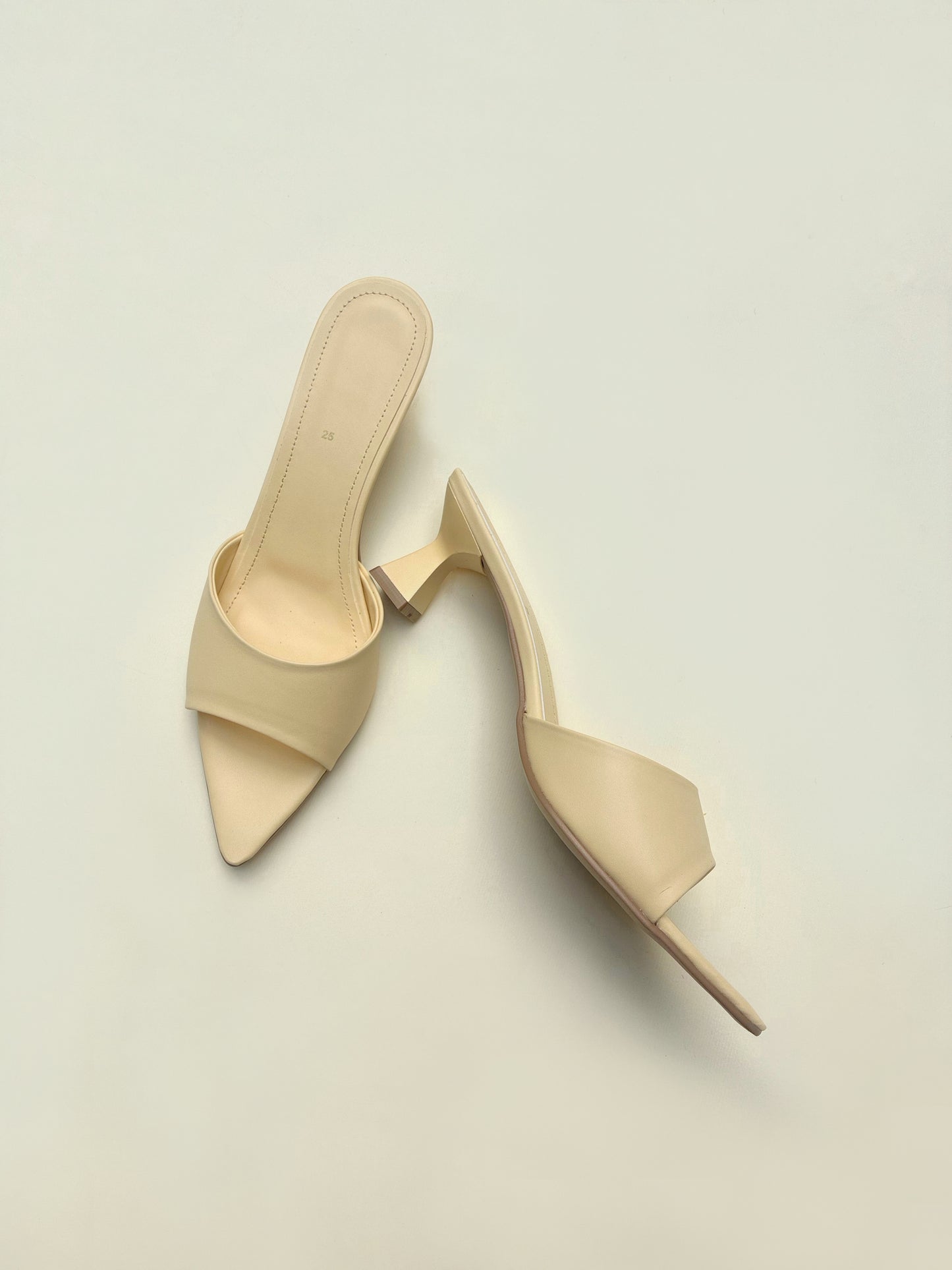 Tacones Las Vegas Mantequilla