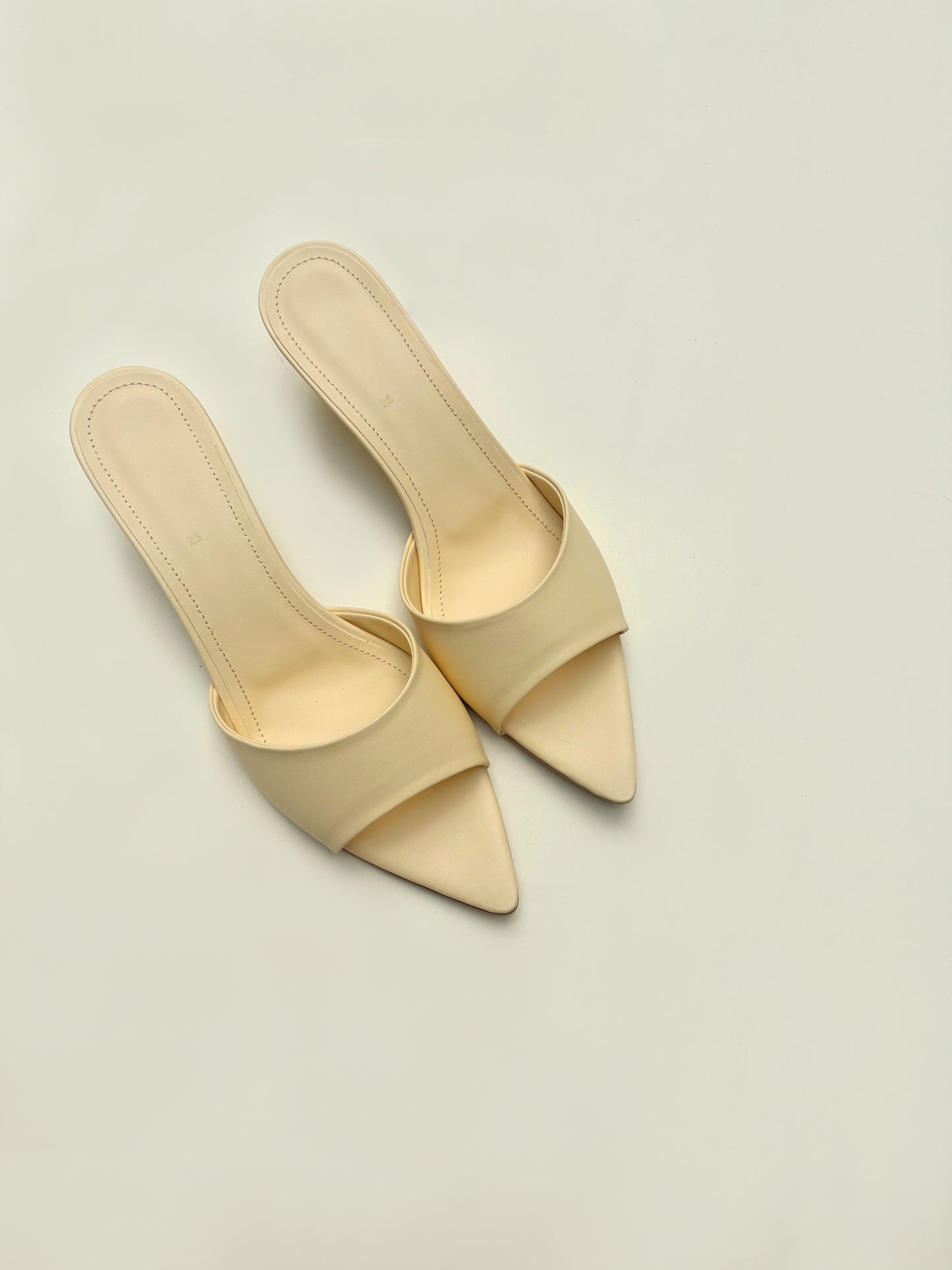 Tacones Las Vegas Mantequilla